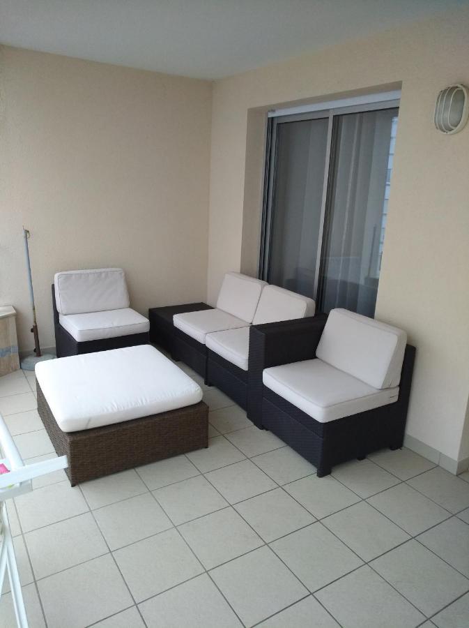 Appartement 2 Pieces Avec Une Grande Terrasse, 3 Etoiles, Wifi, Box Pour Vehicule Et Velos Les Sables-dʼOlonne Exterior foto